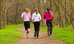 group-of-women-running_5816431-660x400