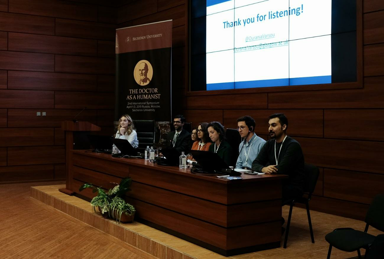 The first day of the Symposium, students from different countries during the roundtable.