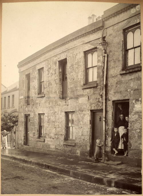 City of Sydney, Print - Terrace houses in Wattle Street Pyrmont, circa 1900 (01/01/1900 - 31/12/1900), [A-00036137]. City of Sydney Archives, https://archives.cityofsydney.nsw.gov.au/nodes/view/662504